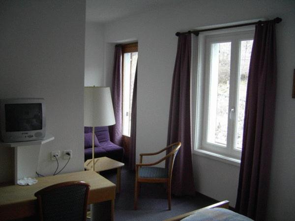 פיליסור Hotel Grischuna מראה חיצוני תמונה
