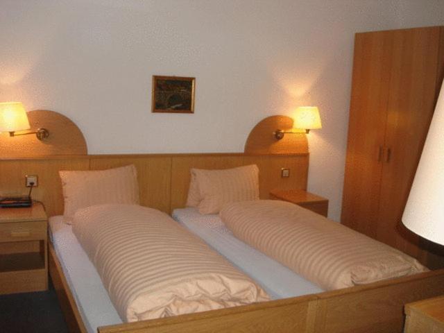 פיליסור Hotel Grischuna מראה חיצוני תמונה